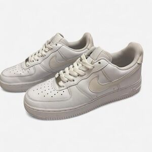 Women's Classic White Nike Air Force 1 Sneakers